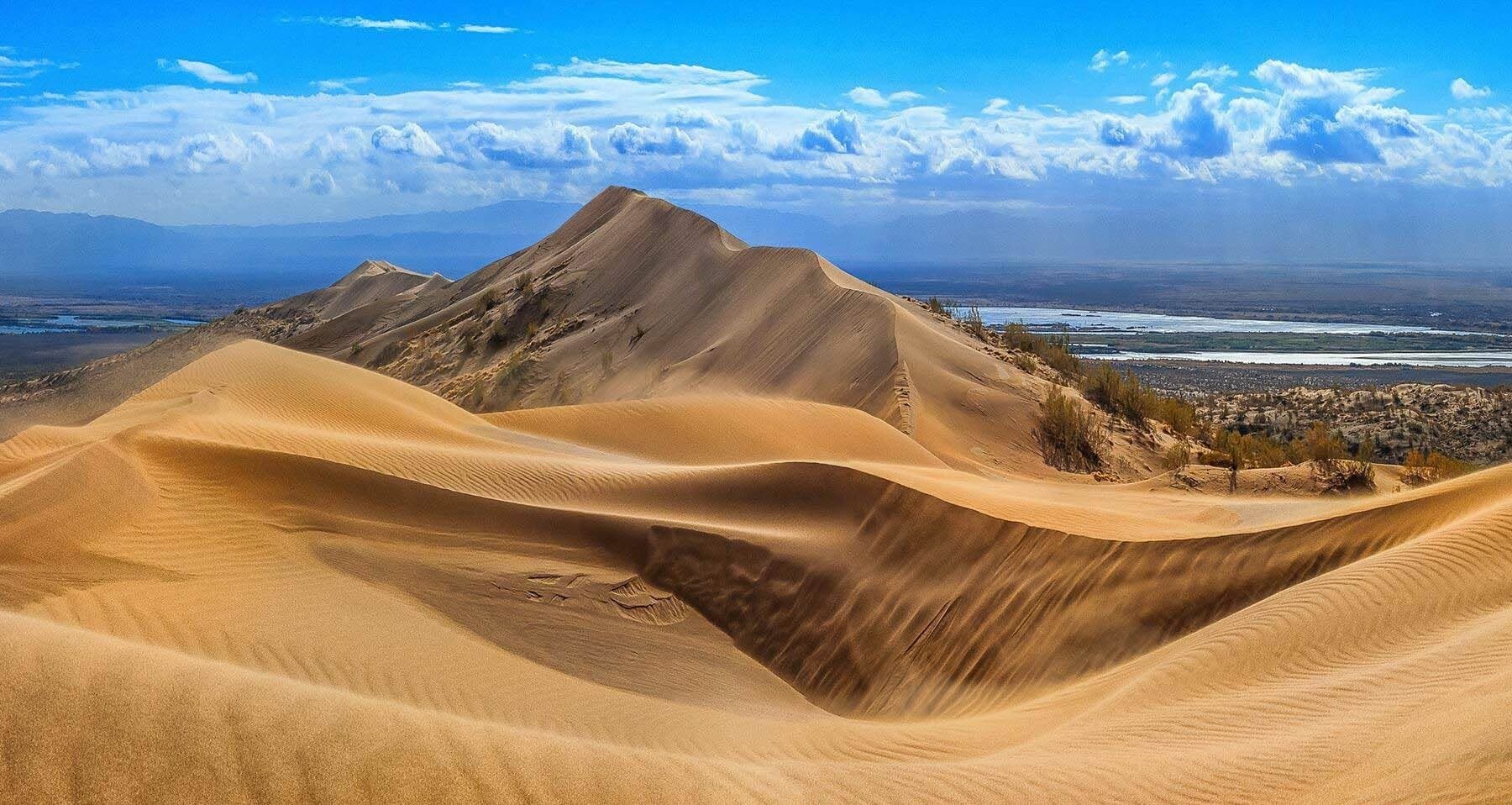 Поющий бархан